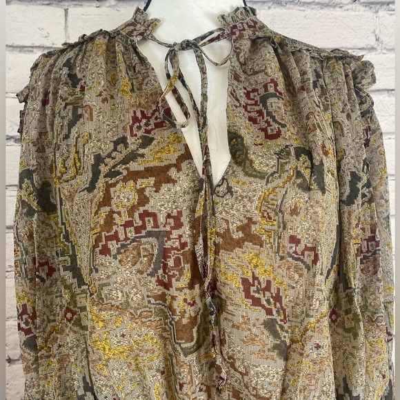 Elan Boho Smocked Long Sleeved Top size Medium - Picture 2 of 11